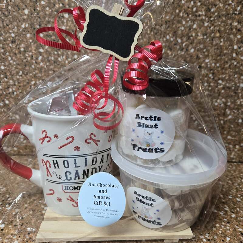 Winter Hot Chocolate and Smores Kit